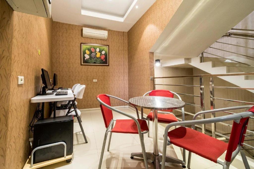 Oyo 279 Deli Homestay Medan Eksteriør billede